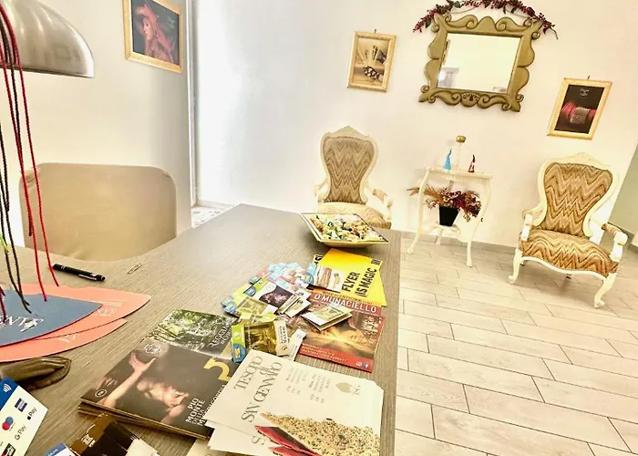 Gloves Rooms